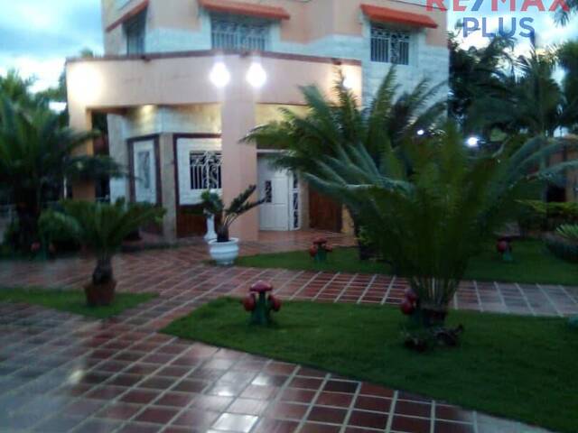 #233 - Quinta para Venta en Maracaibo - V