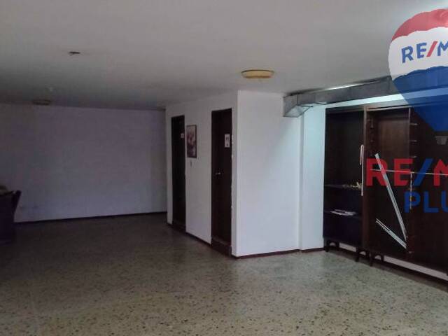 Salón Comercial para Alquiler en Maracaibo - 5