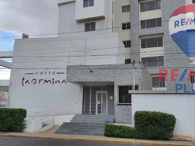 Venta en Av. Santa Rita - Maracaibo