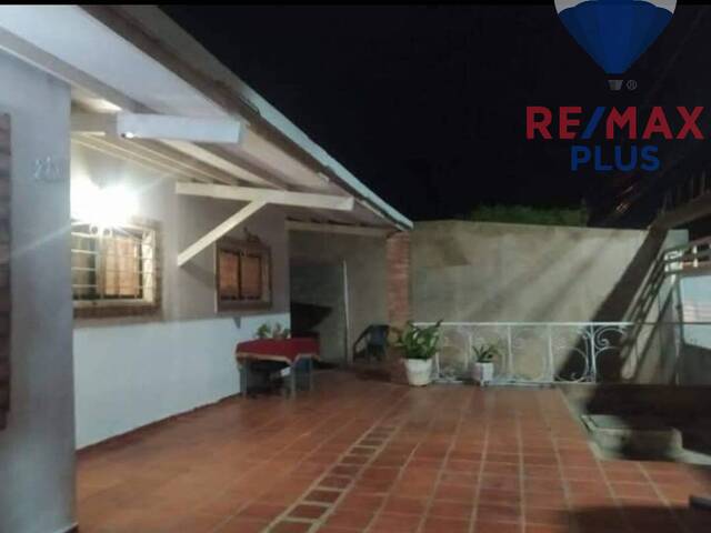Venta en URB. ALTOS DEL SOL AMADA - Maracaibo